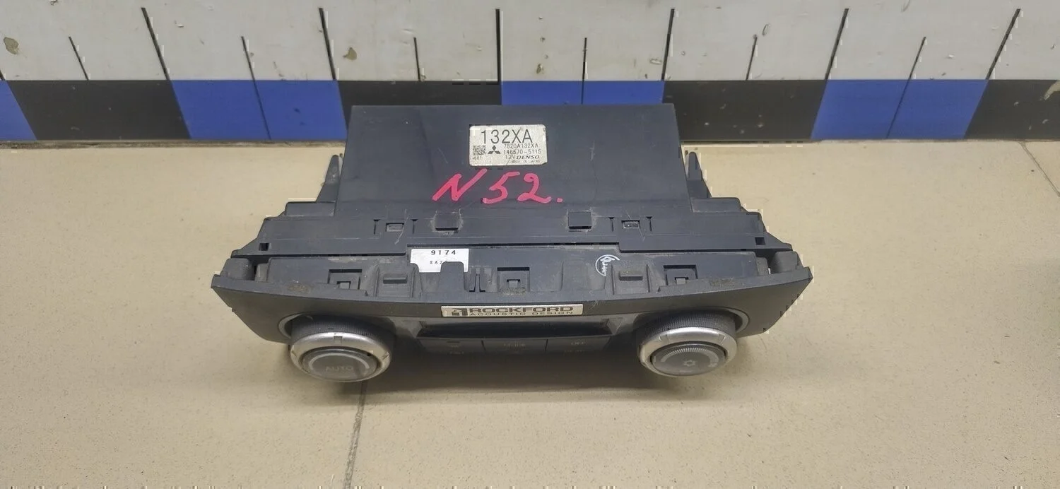 Блок управления климатической установкой Pajero/Montero (V8, V9) 2007>