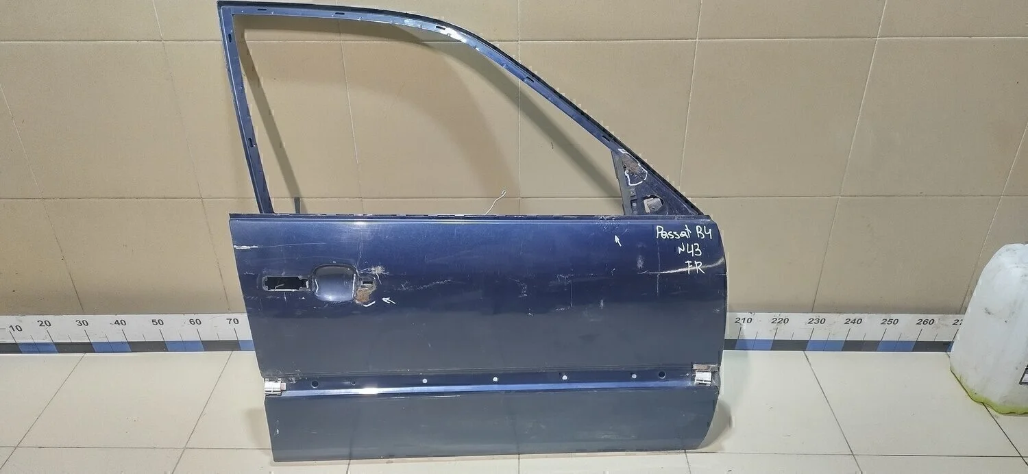 Дверь передняя правая Passat [B4] 1994-1996
