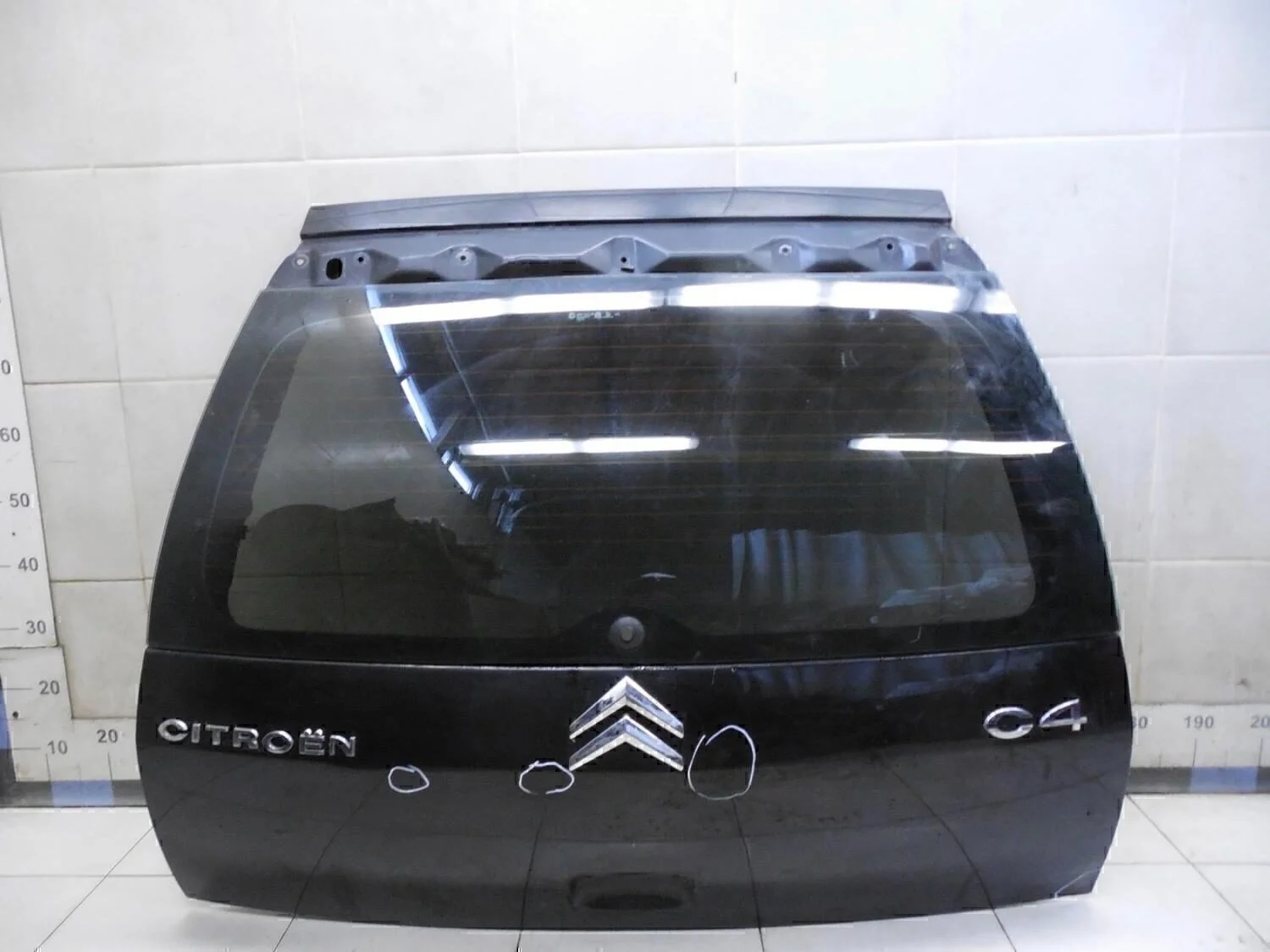 Дверь багажника со стеклом C4 2005-2011