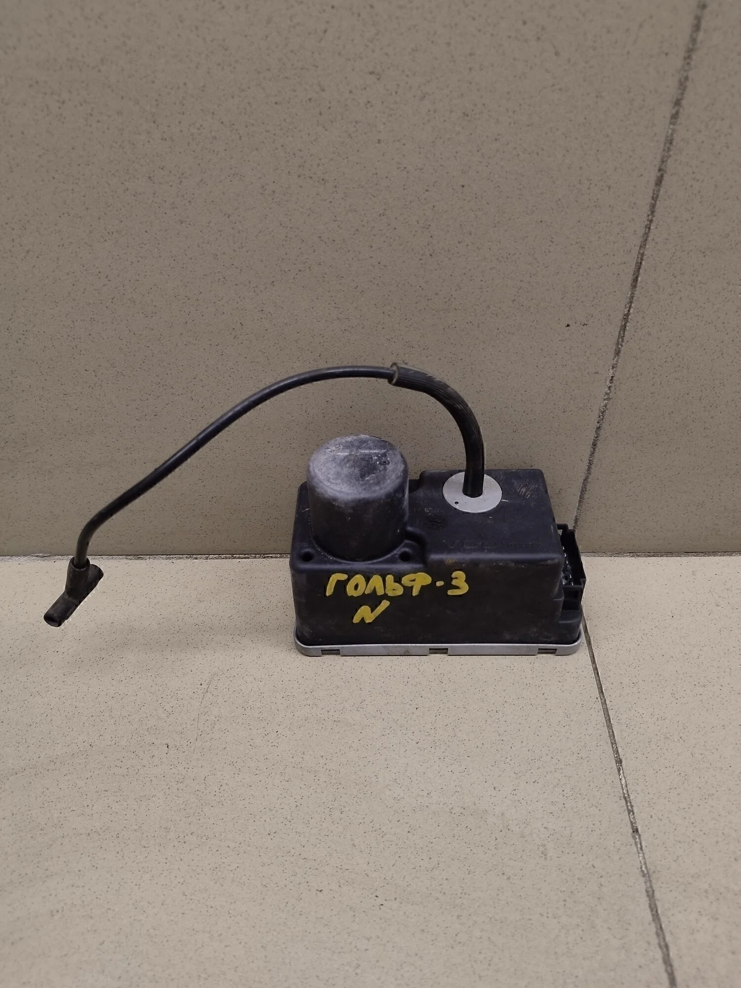 Вакуумное устройство системы центрального замка Golf III/Vento 1991-1997