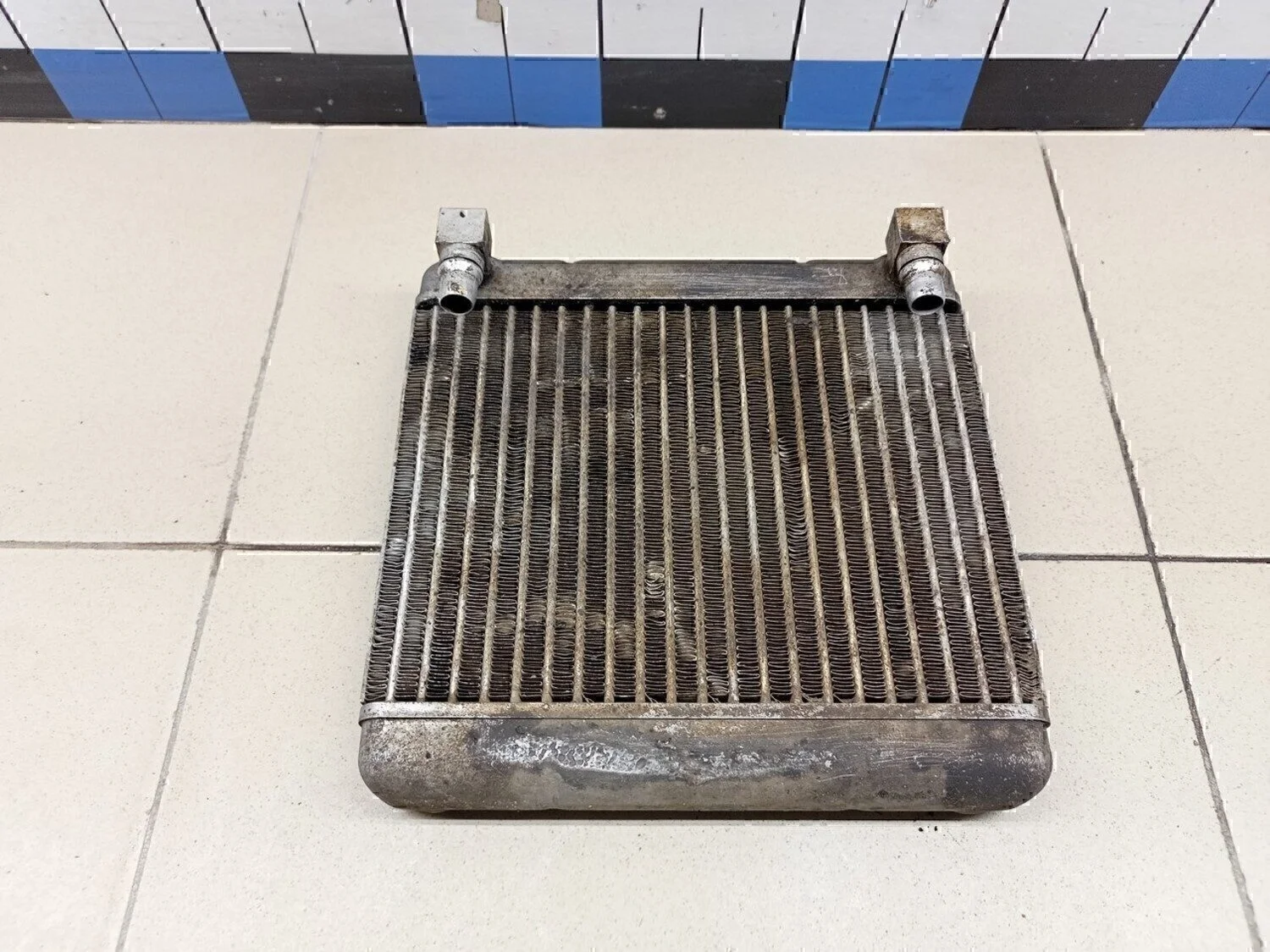 Радиатор масляный 5-серия F10/F11 2009>