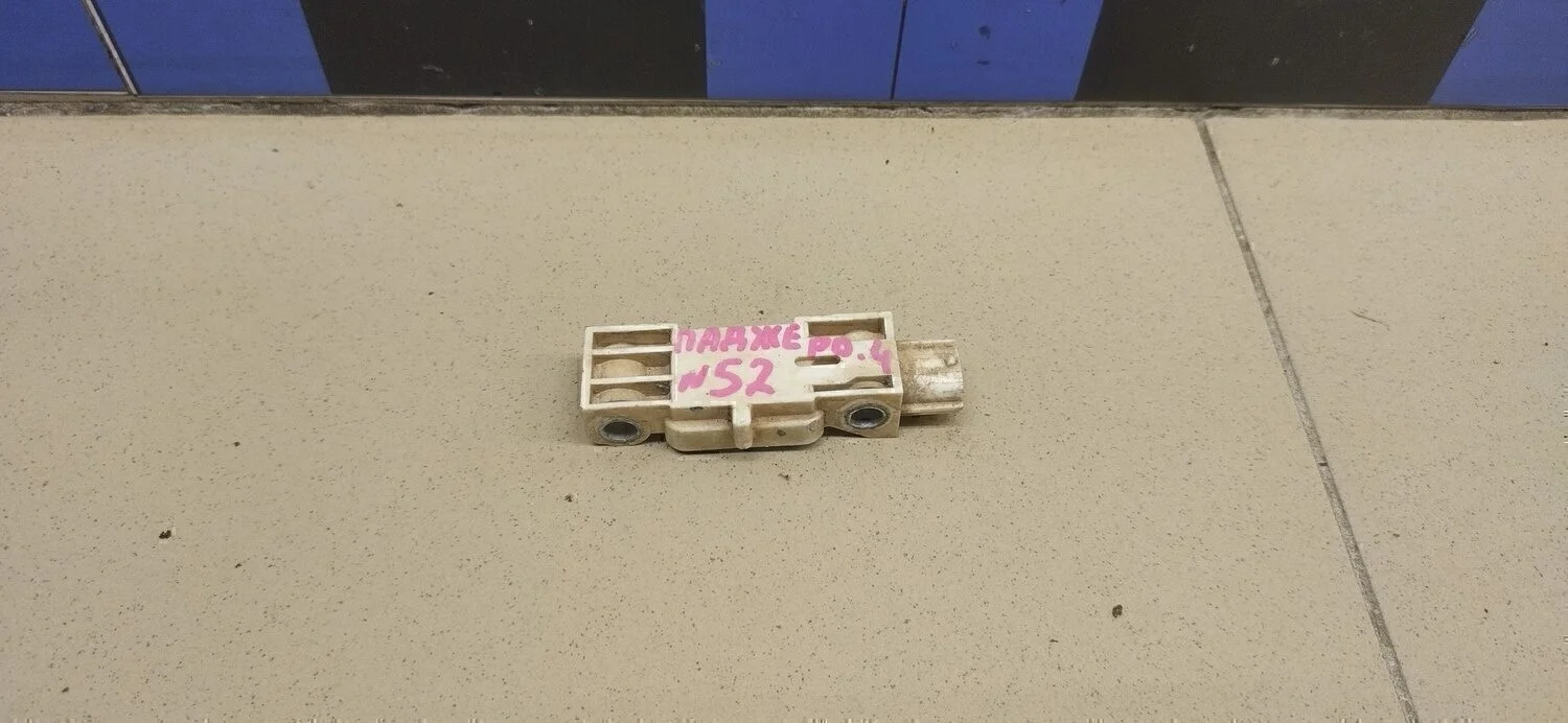 Датчик AIR BAG Pajero/Montero (V8, V9) 2007>