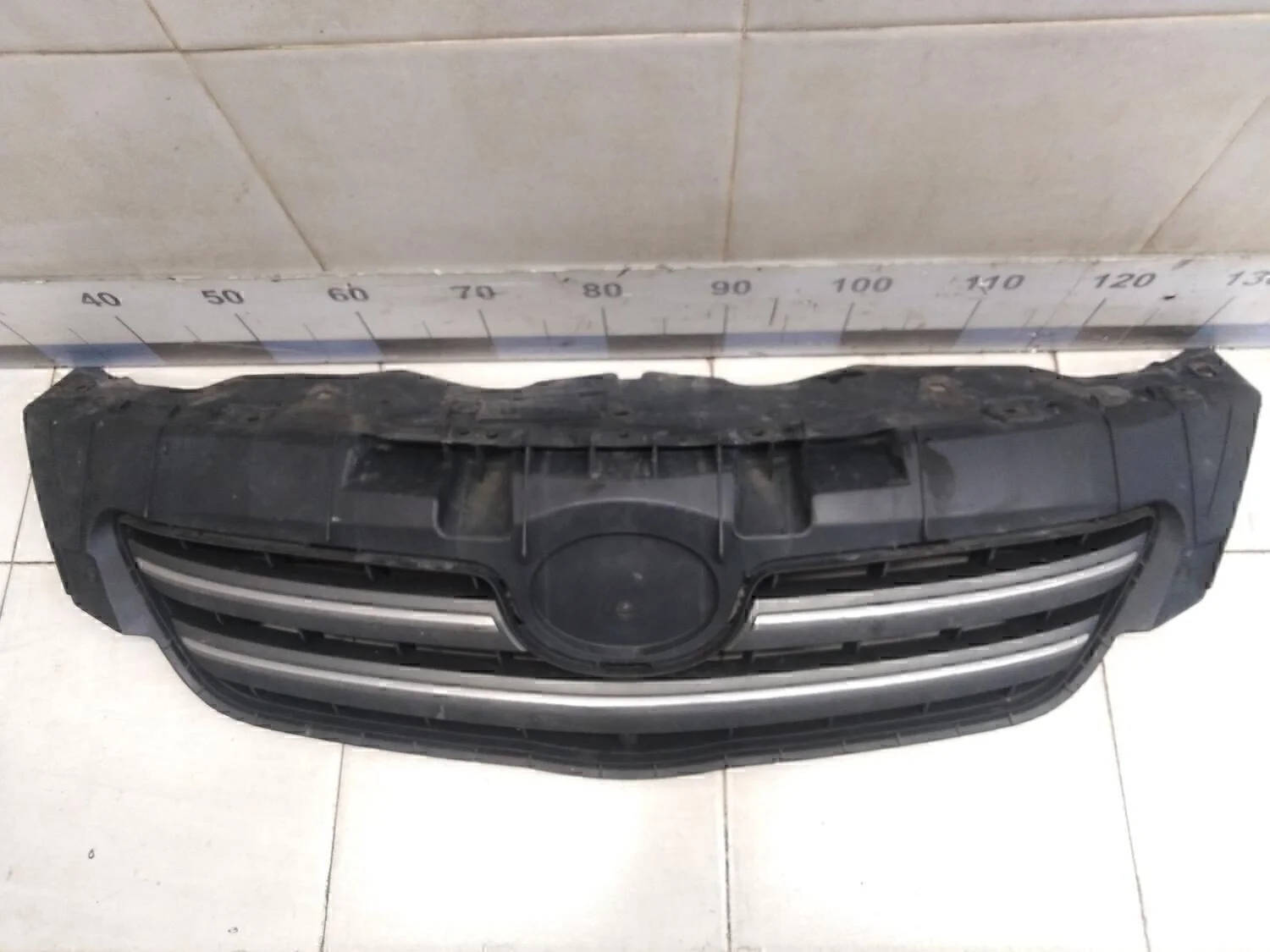 Решетка радиатора Corolla E15 2006-2013