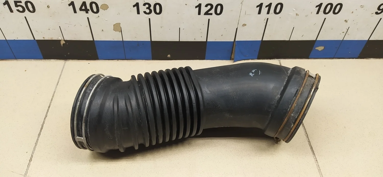 Патрубок интеркулера LX 570