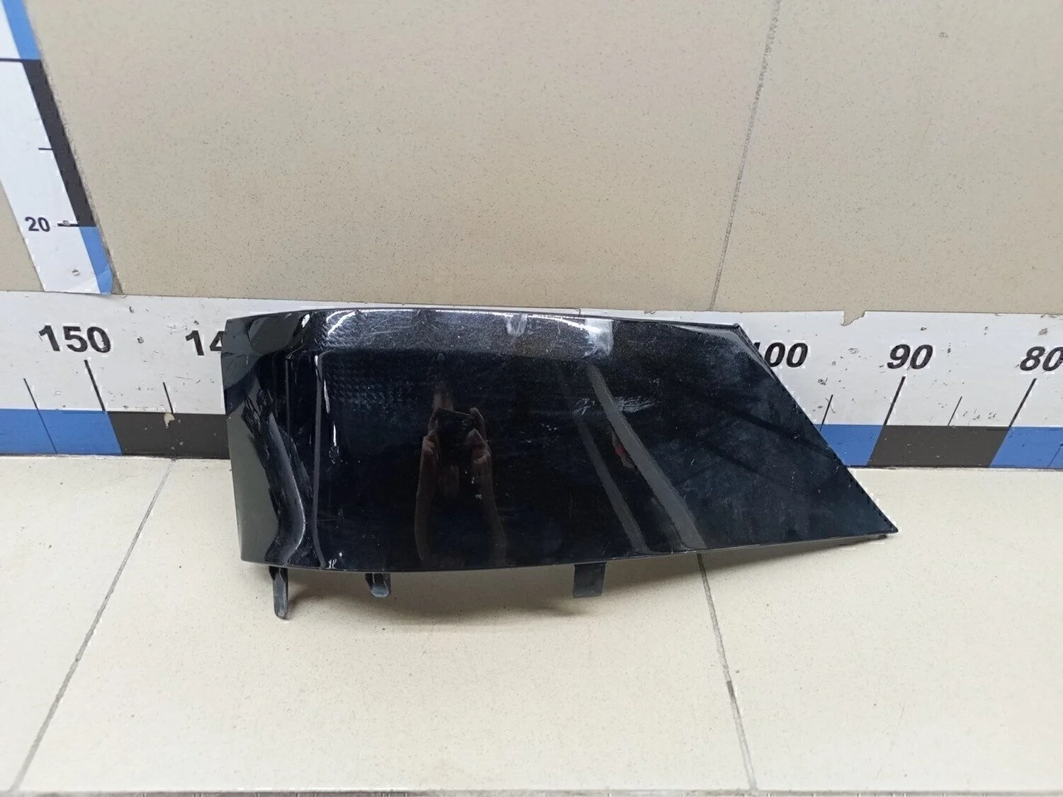 Накладка заднего бампера правая LX 570