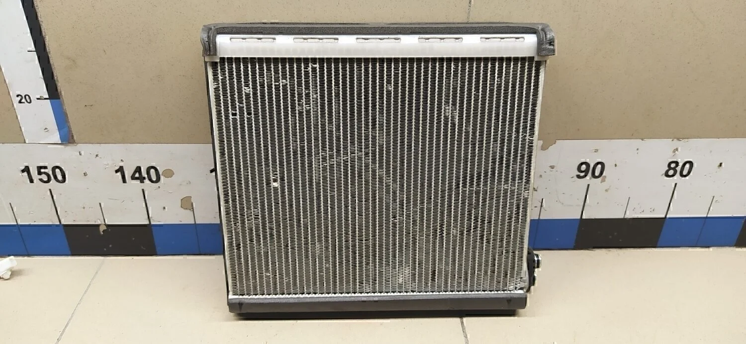Испаритель кондиционера LX 570