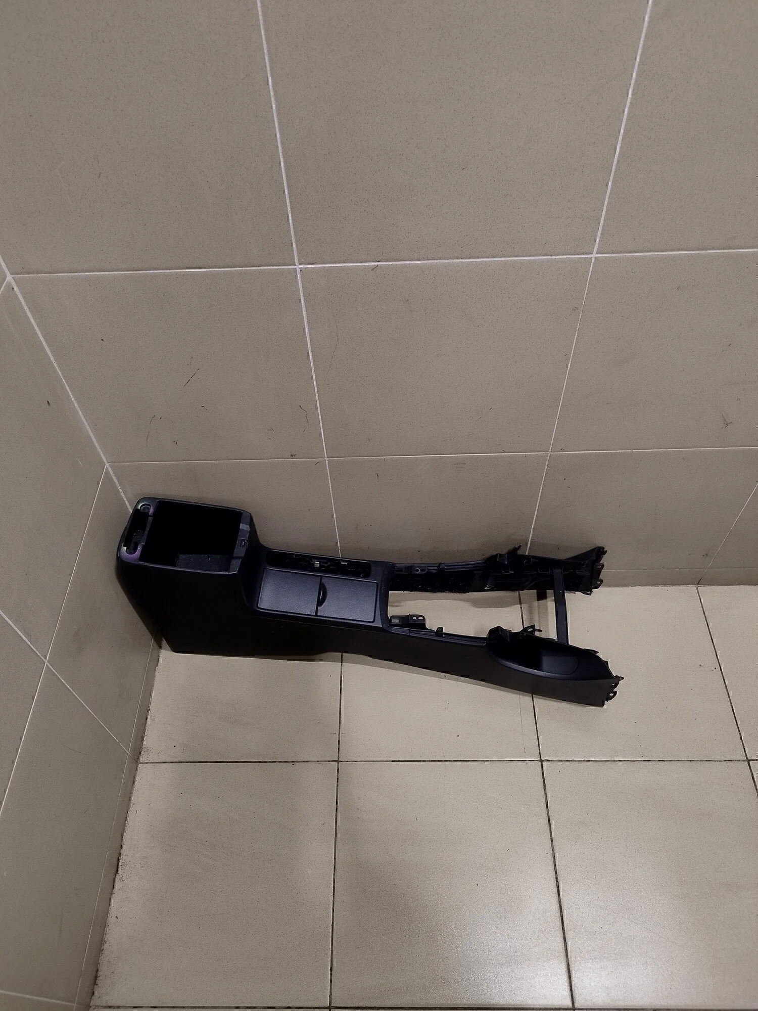 Консоль Corolla E15 2006-2013