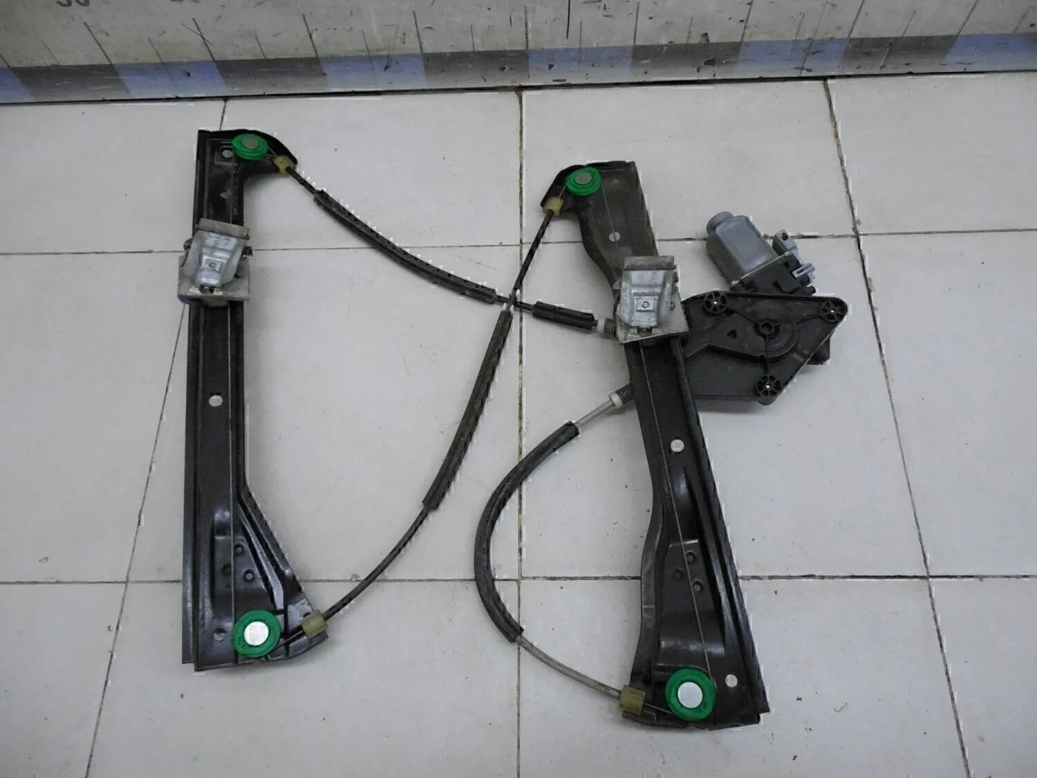 Стеклоподъемник электр. передний правый Polo (Sed RUS) 2011>