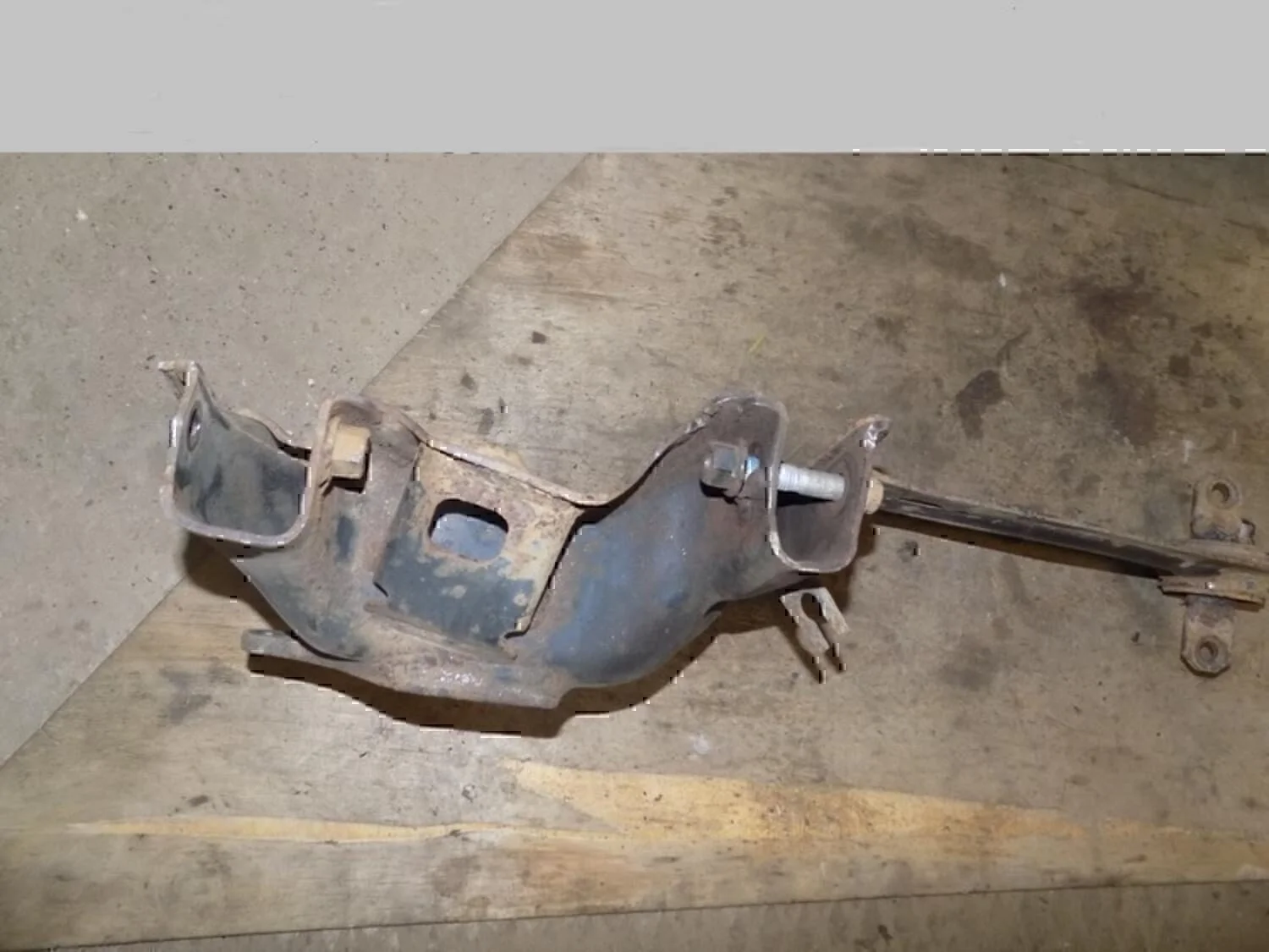 Рычаг задний продольный левый Focus II 2005-2008