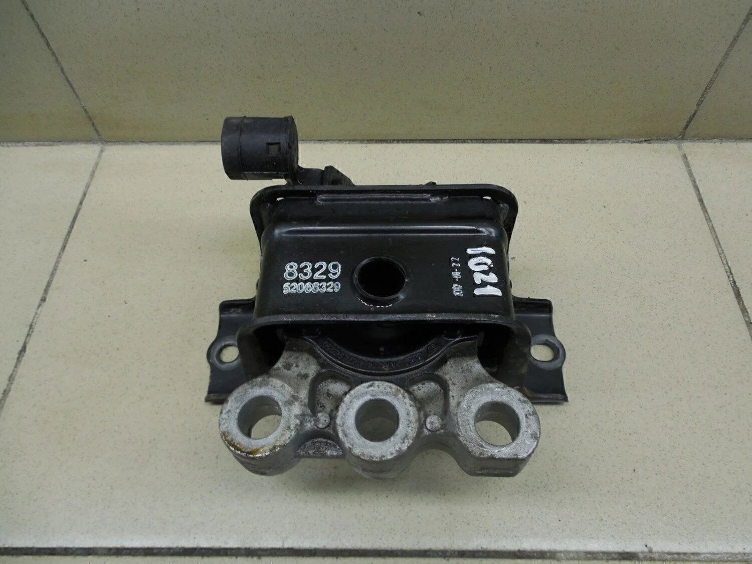 Опора двигателя правая Aveo (T300) 2011>