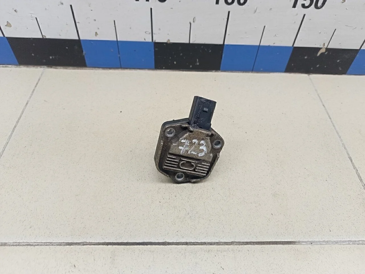 Датчик уровня масла A3 (8L1) 1996-2003