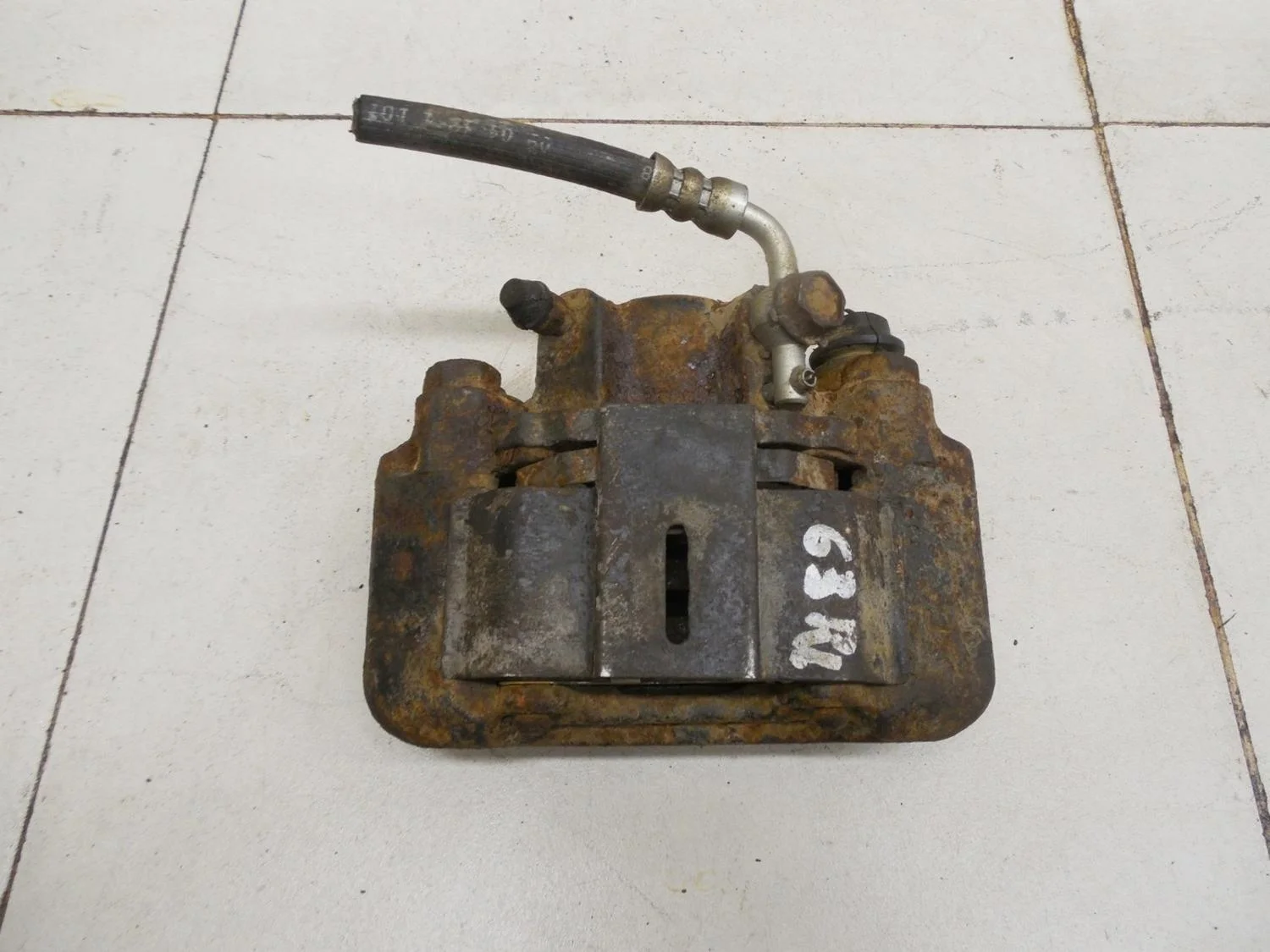 Суппорт задний левый RAV 4 2000-2005