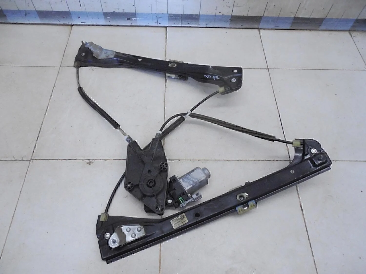 Стеклоподъемник электр. передний правый Polo (Sed RUS) 2011>