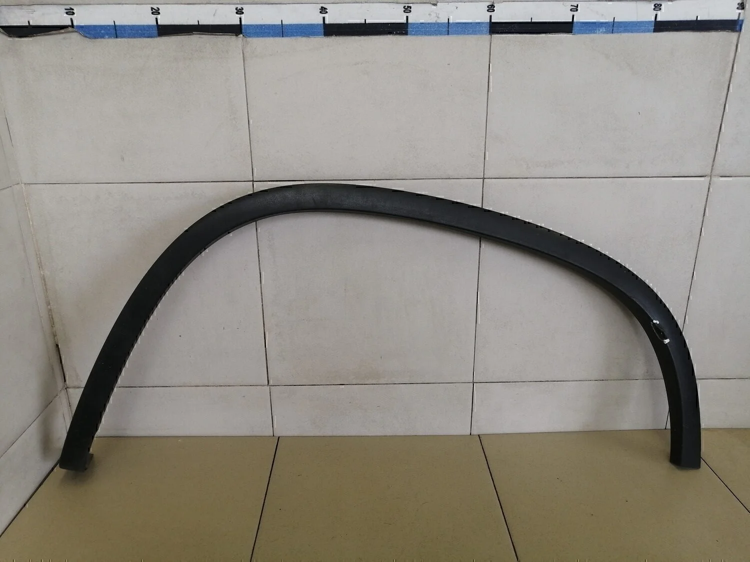 Накладка заднего крыла левого Tiguan 2011-2016