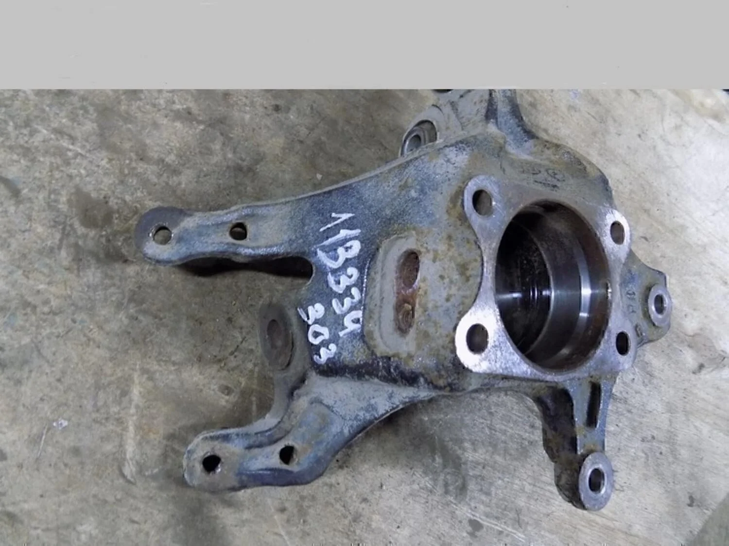 Кулак поворотный задний правый Sonata VI 2010-2014