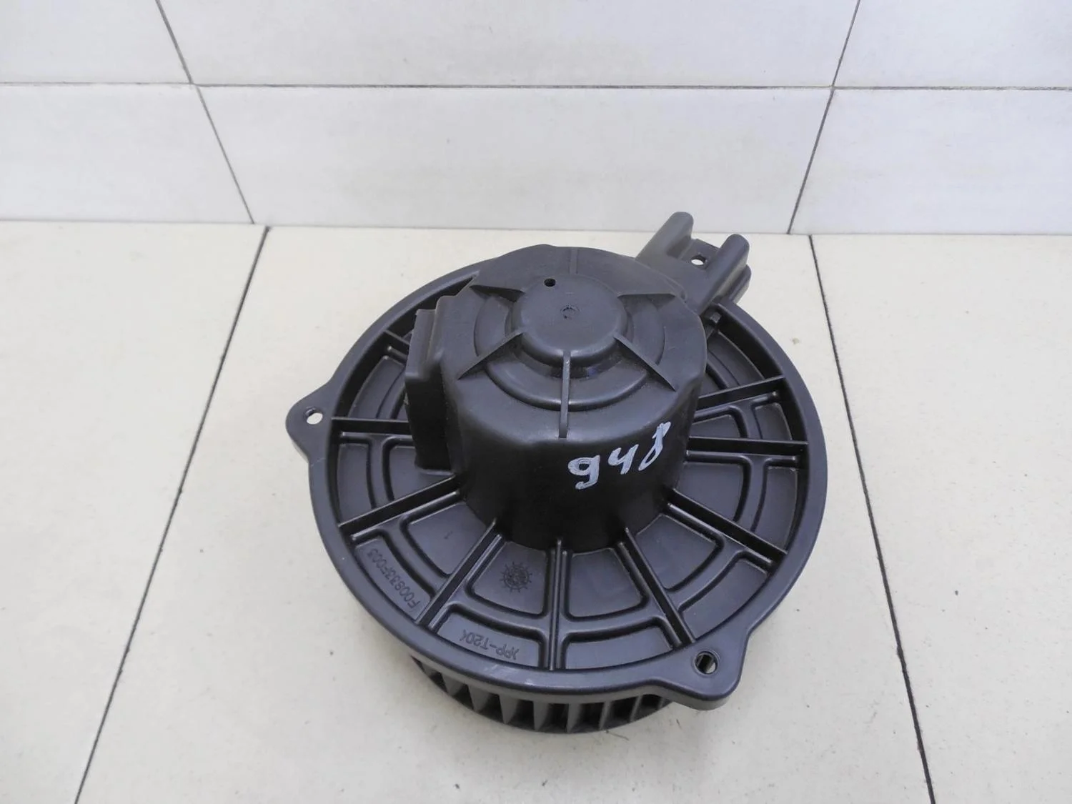 Моторчик отопителя Carnival 2005-2014