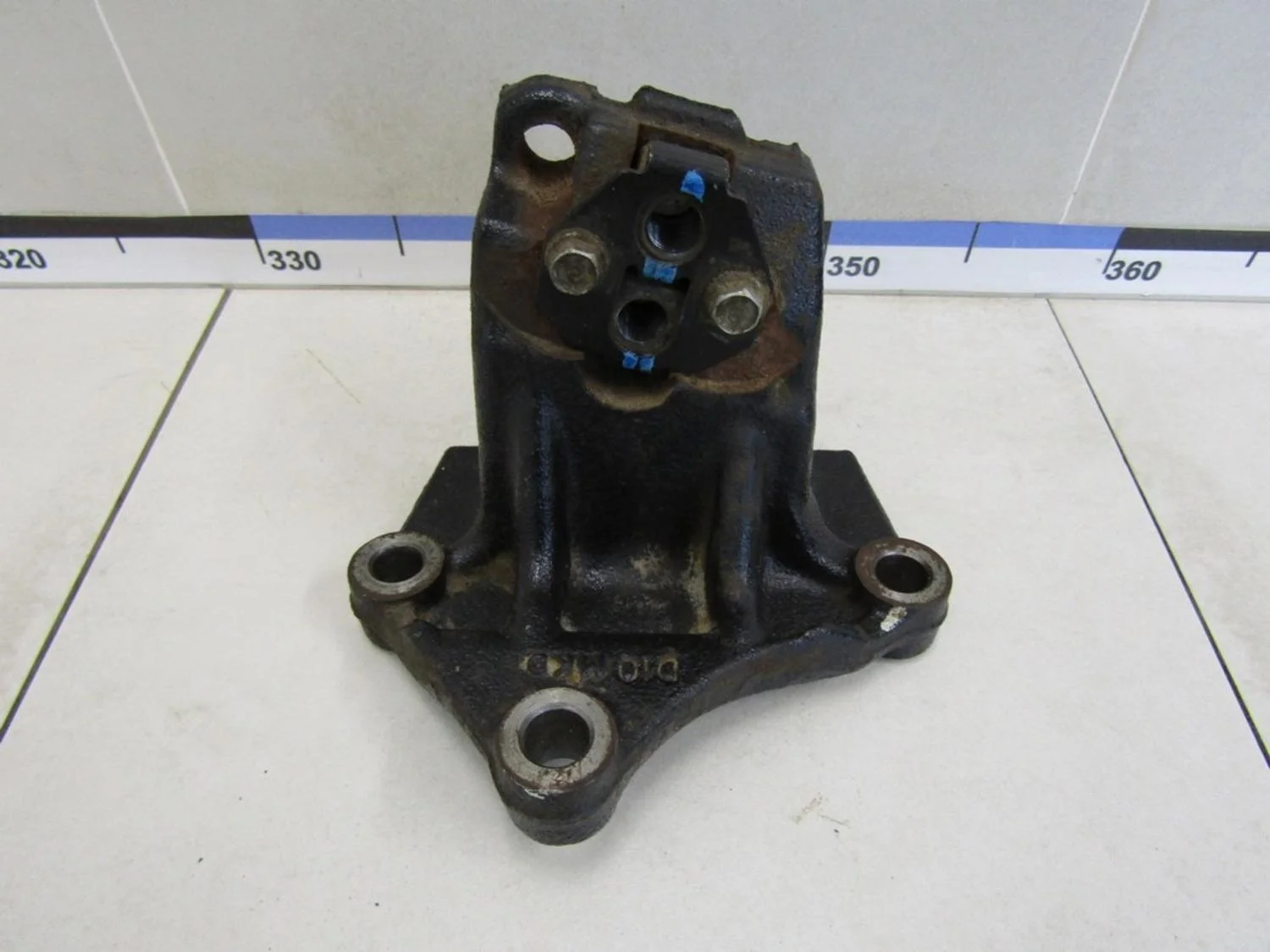 Кронштейн двигателя правый Solaris 2010-2017