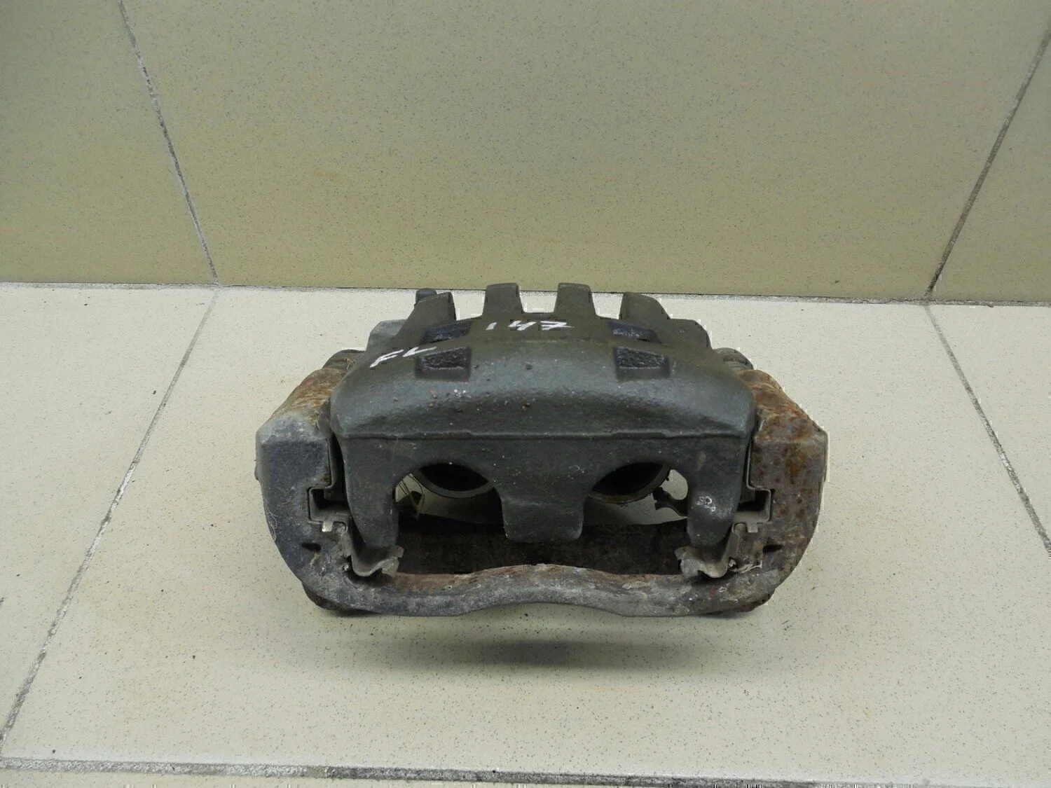 Суппорт передний левый Forester (S11) 2002-2007