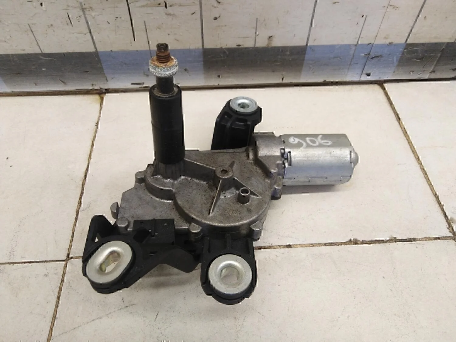 Моторчик стеклоочистителя задний Passat [B6] 2005-2010