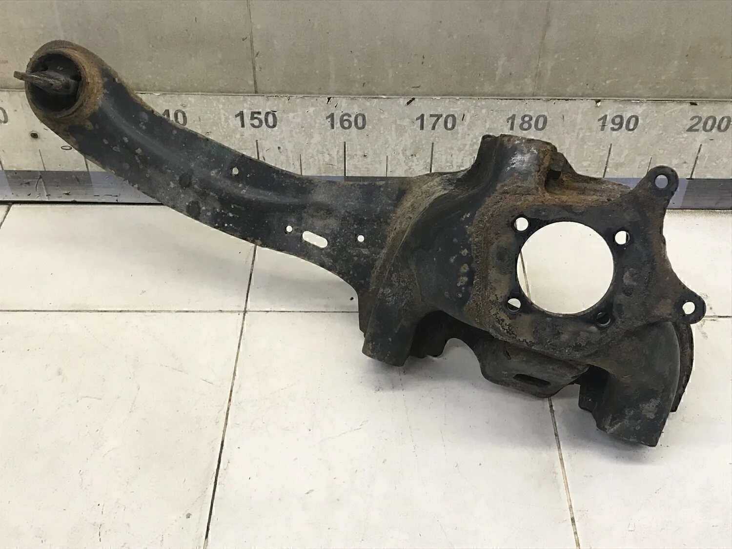 Рычаг задний продольный левый V50 2004-2012