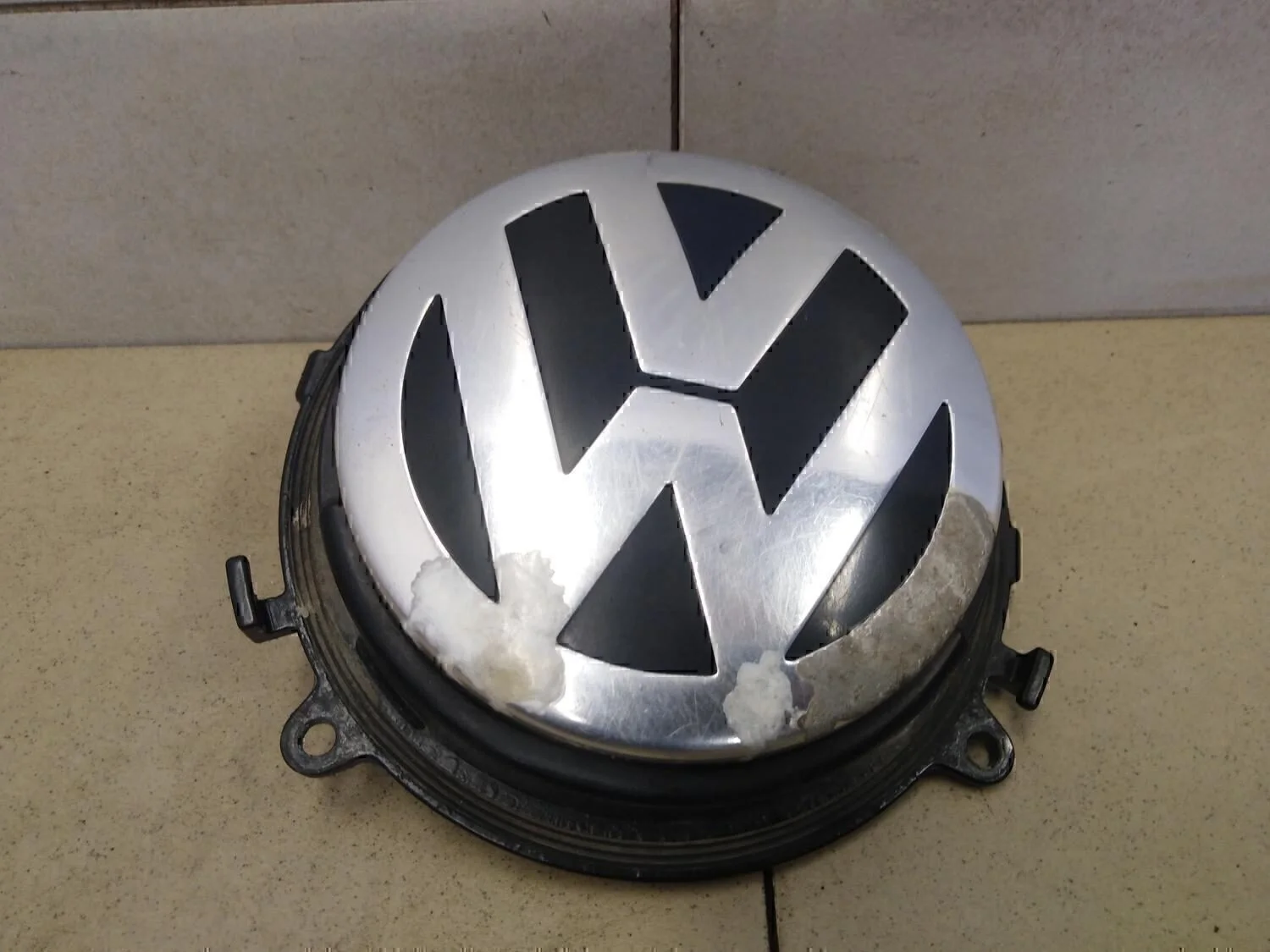 Ручка двери багажника наружная Golf V 2003-2009