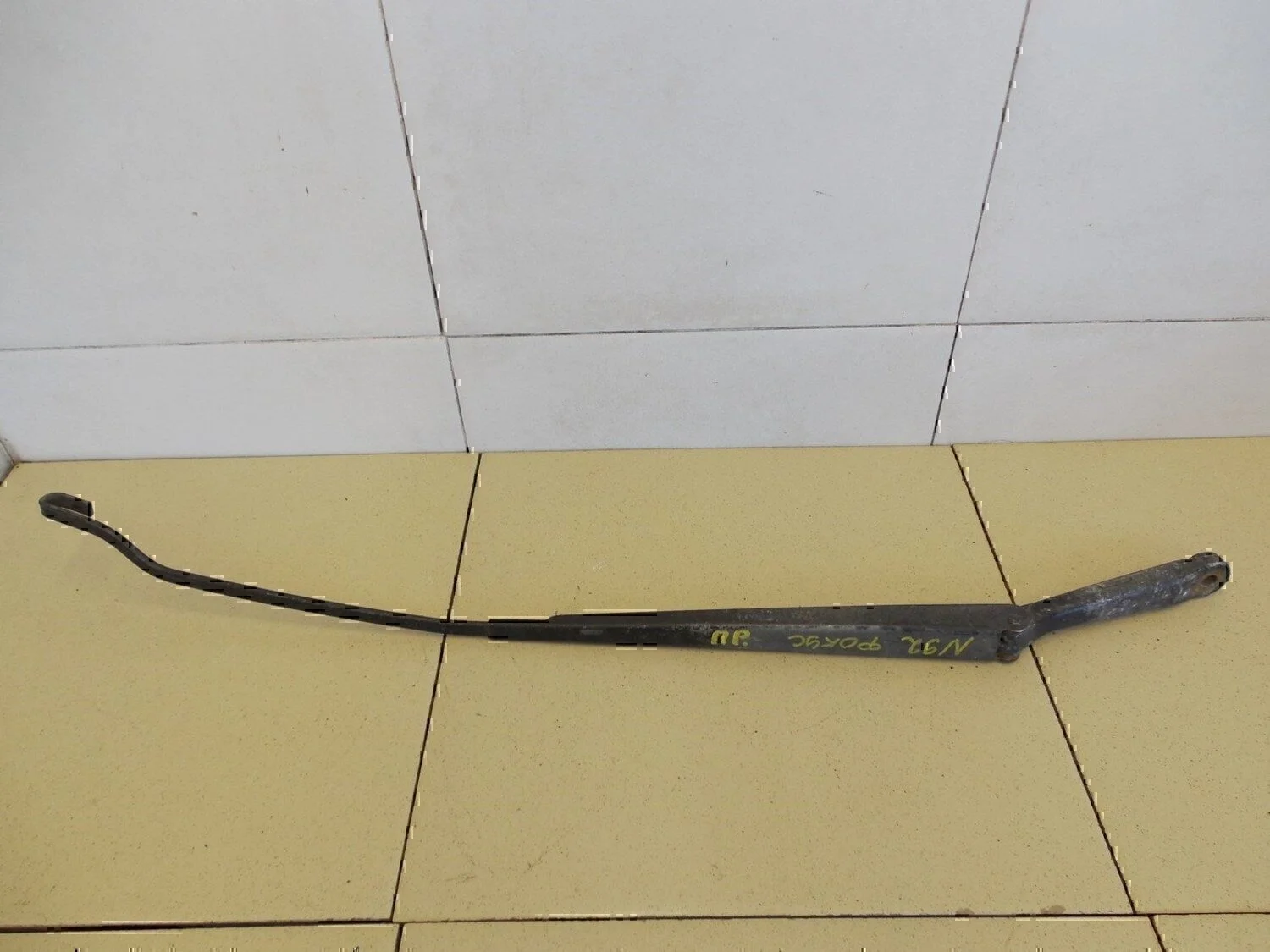 Поводок стеклоочистителя передний правый Focus I 1998-2004