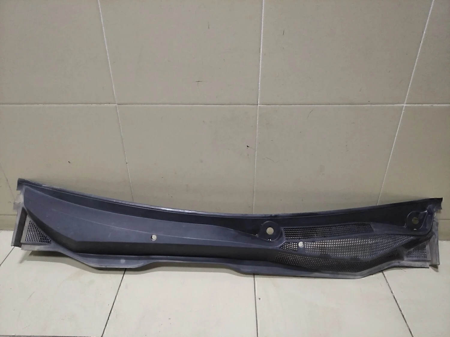 Решетка стеклооч. (планка под лобовое стекло) Astra H / Family 2004-2015