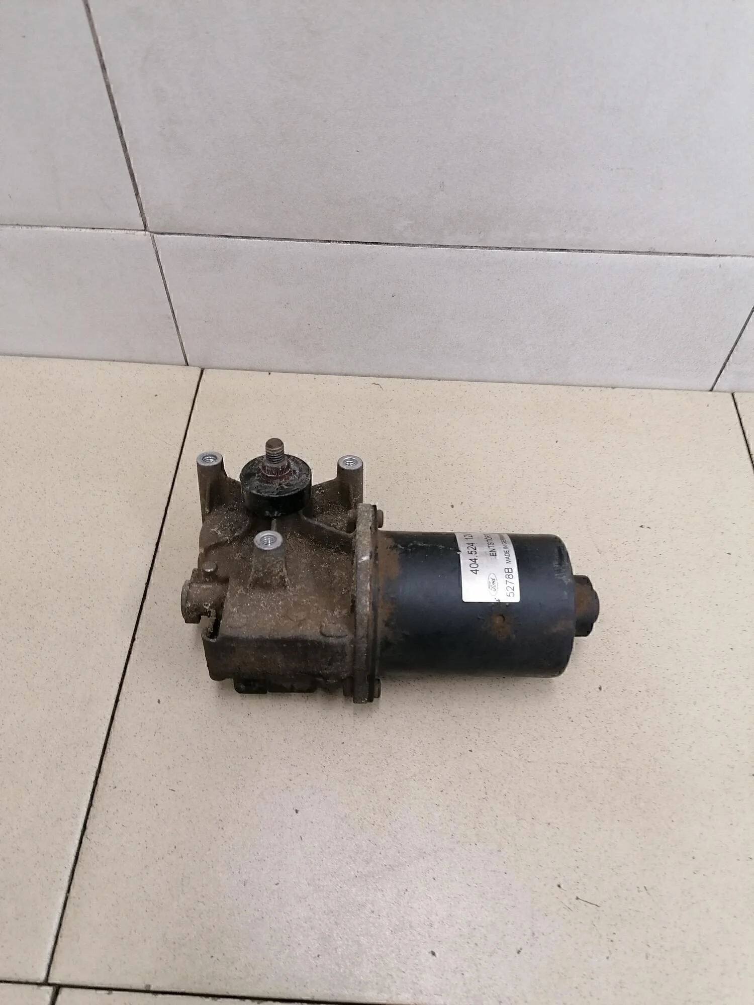 Моторчик стеклоочистителя передний Transit [FA] 2000-2006