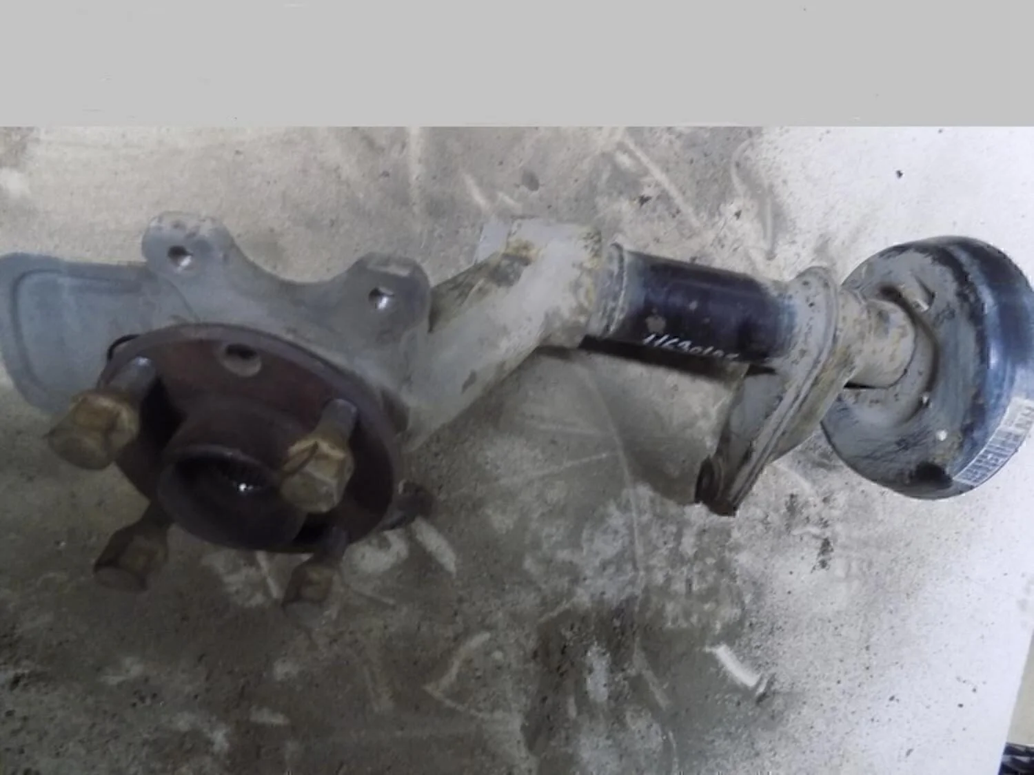 Кулак поворотный передний левый Nexia 1995-2016