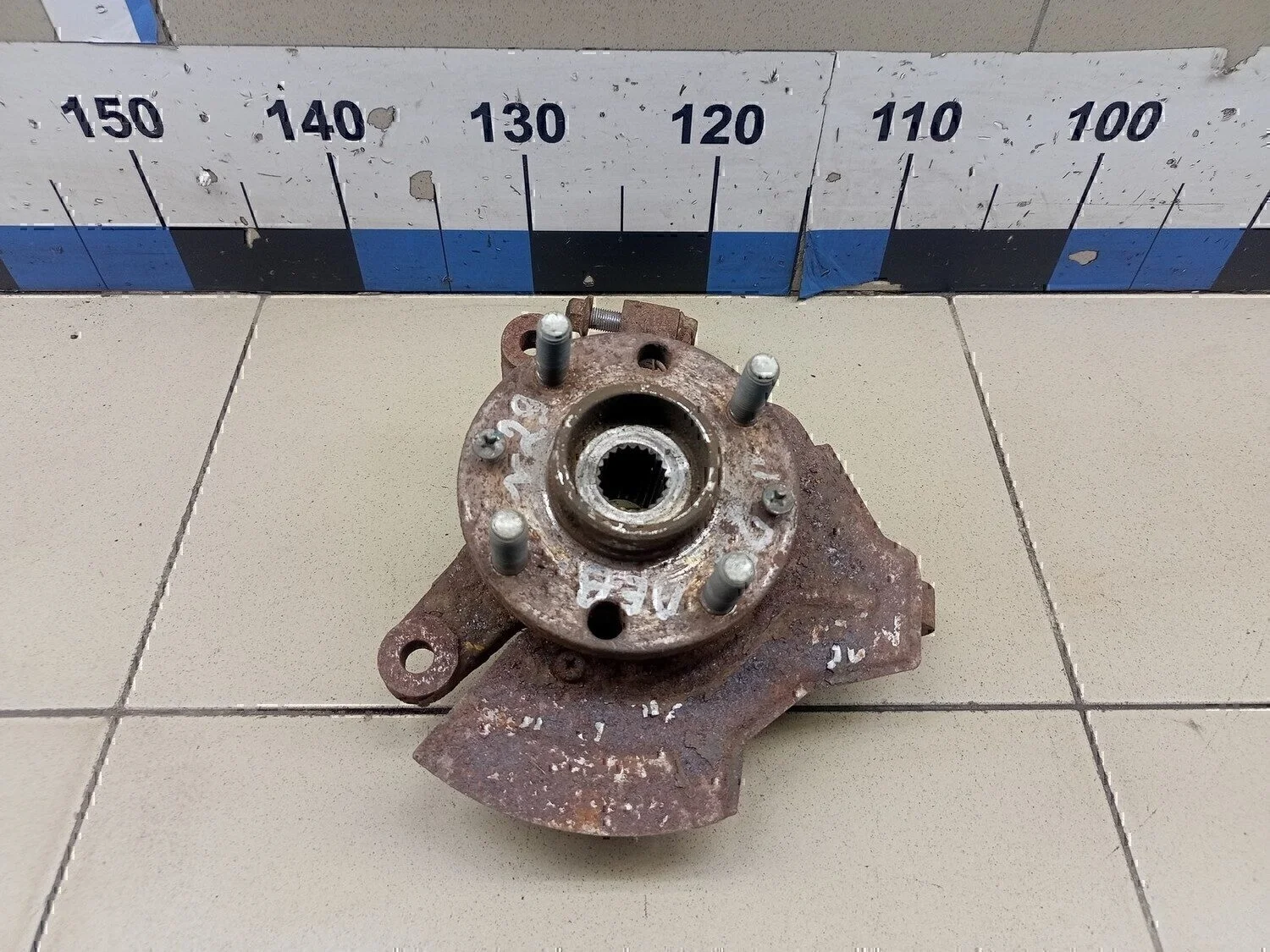 Кулак поворотный передний левый Aveo (T250) 2005-2011