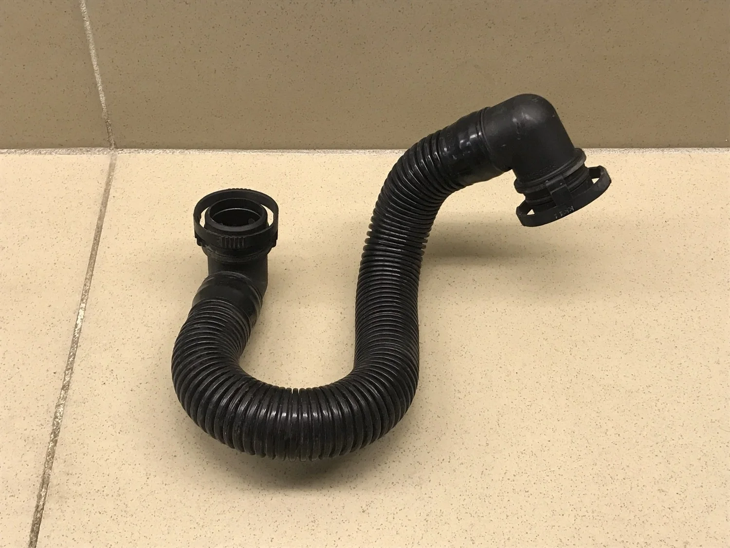 Патрубок воздушного фильтра Passat [B6] 2005-2010