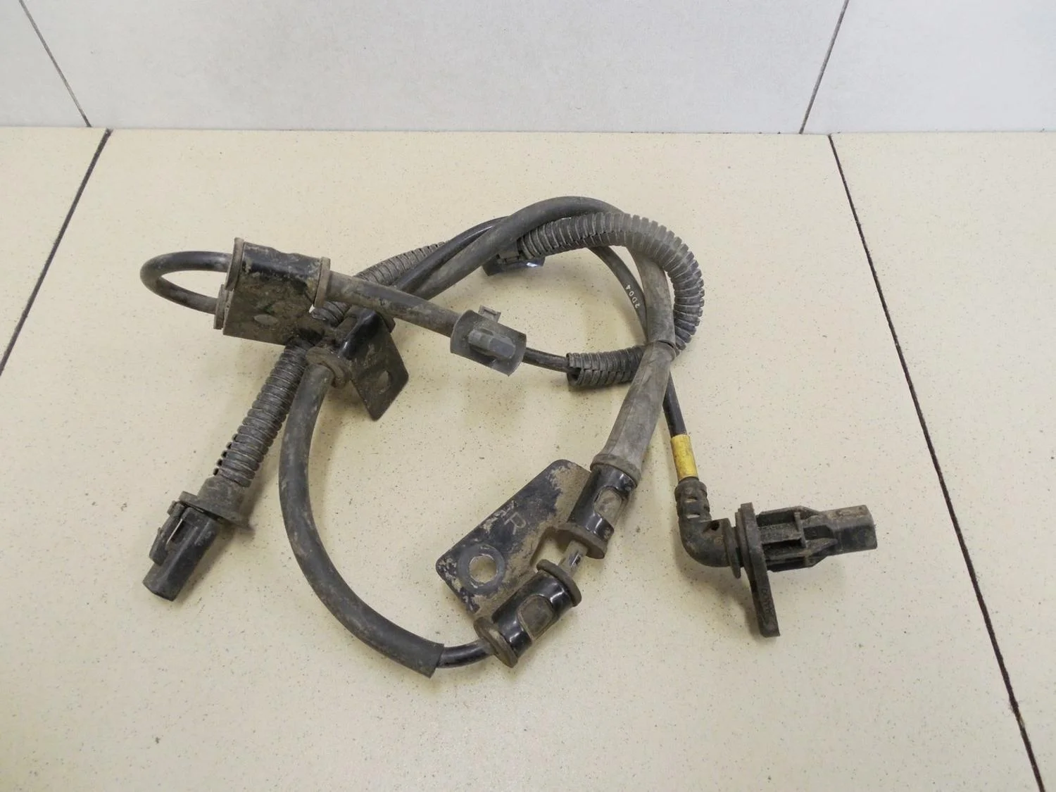 Датчик ABS передний правый Tucson 2004-2010