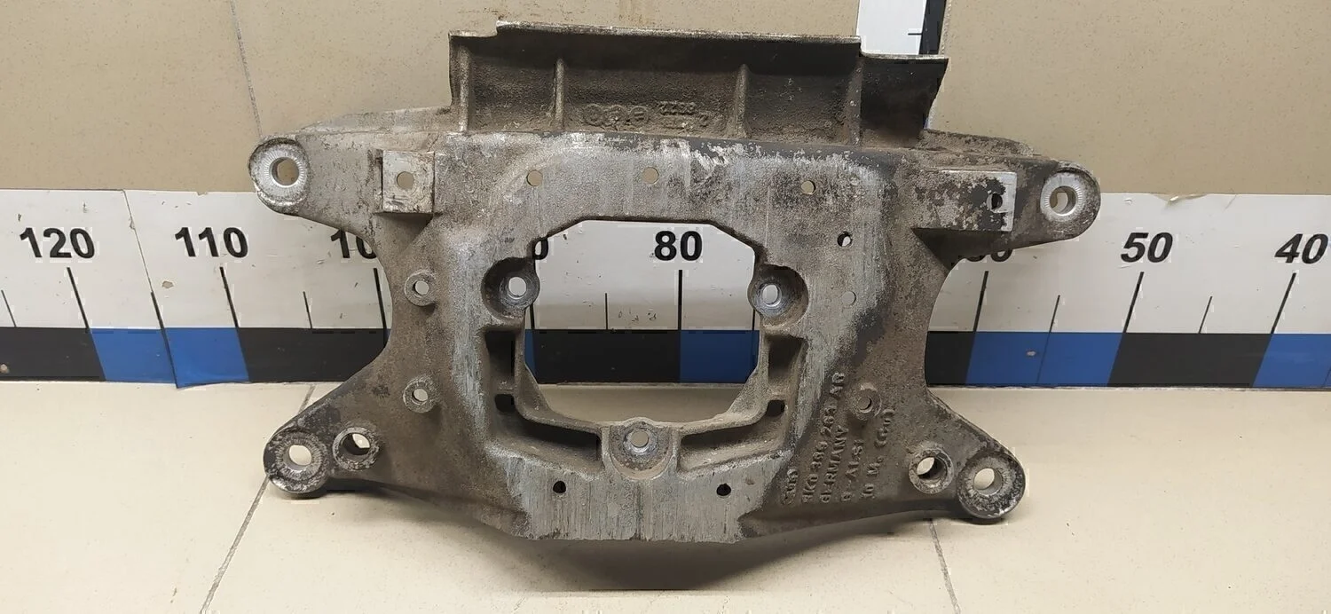 Кронштейн опоры КПП A4 [B8] 2007-2015