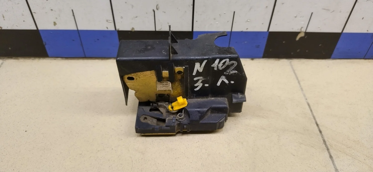 Замок двери задней левой Clio/Symbol 1998-2008