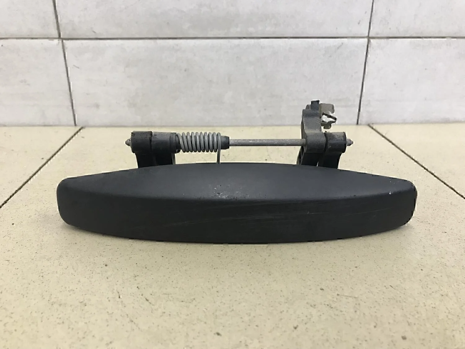 Ручка двери наружная левая Duster 2012>