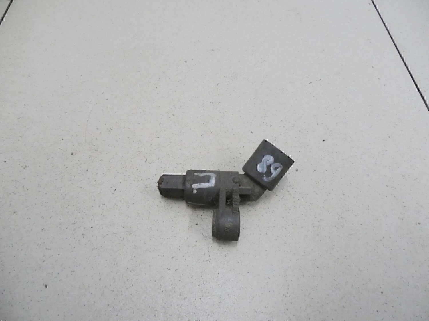 Датчик ABS передний левый Octavia (A4 1U-) 2000-2011