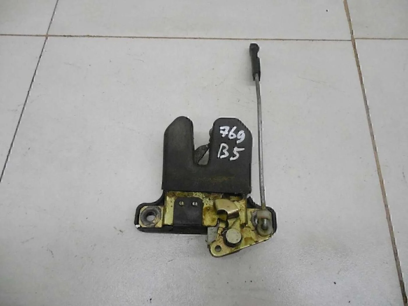 Замок багажника Passat [B5] 1996-2000