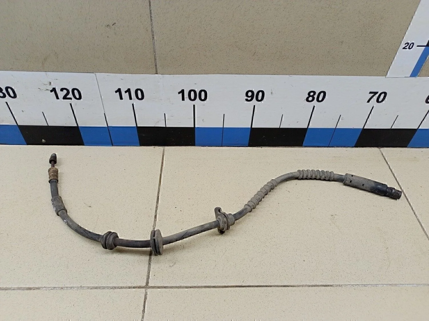 Шланг тормозной передний 7-серия F01/F02 2008>