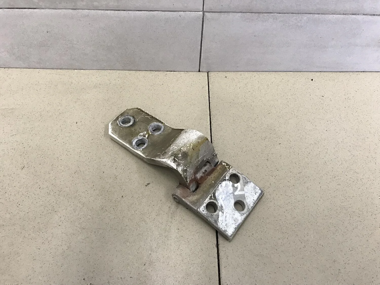 Петля двери передней правой нижняя Ducato 244 (+ЕЛАБУГА) 2002>