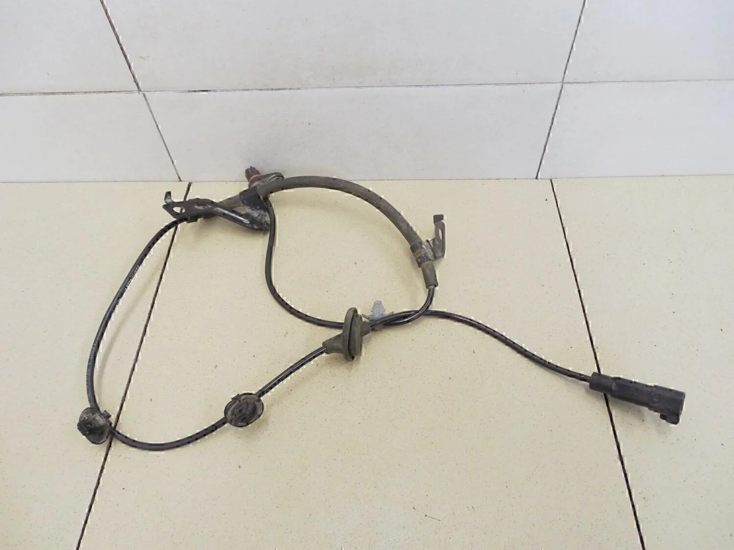 Датчик ABS задний левый ASX 2010-2016