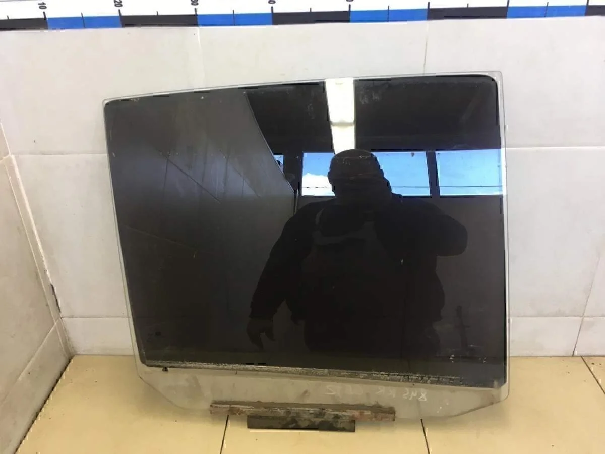 Стекло двери задней правой Getz 2002-2010