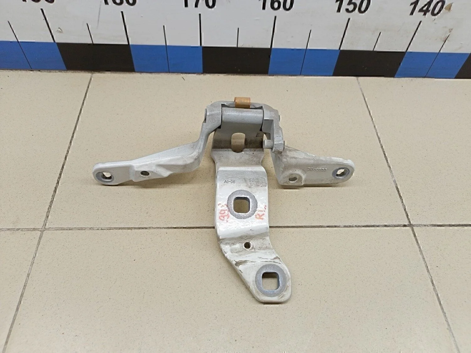 Петля двери багажника 5-serie GT F07 2009-2016