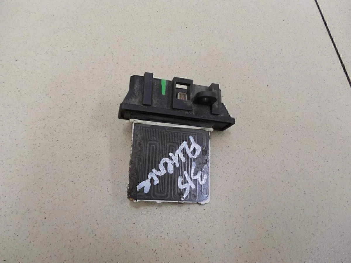 Резистор отопителя Fluence 2010>