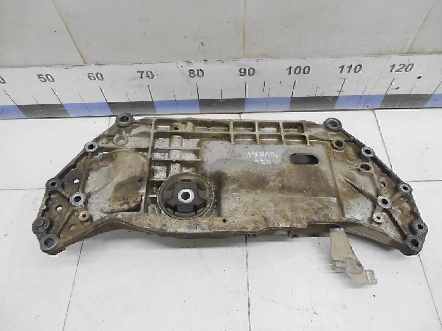 Балка подмоторная Touran 2003-2010
