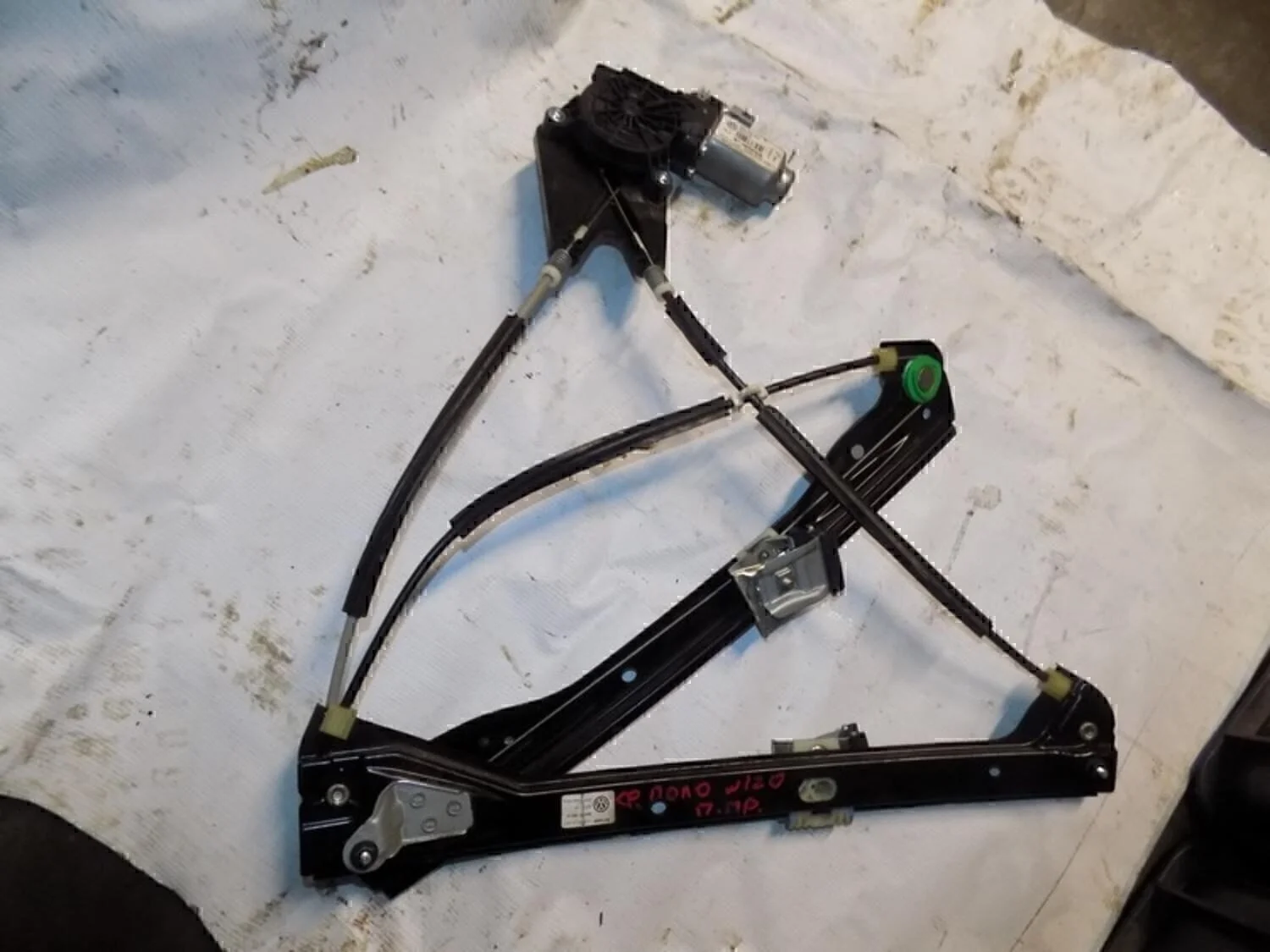 Стеклоподъемник электр. передний правый Polo (Sed RUS) 2011>