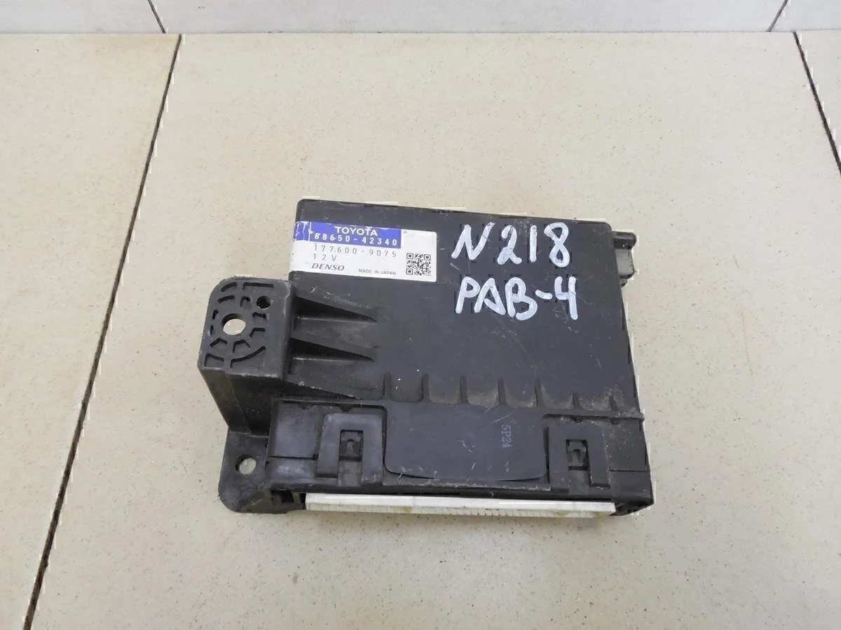 Блок электронный RAV 4 2006-2013