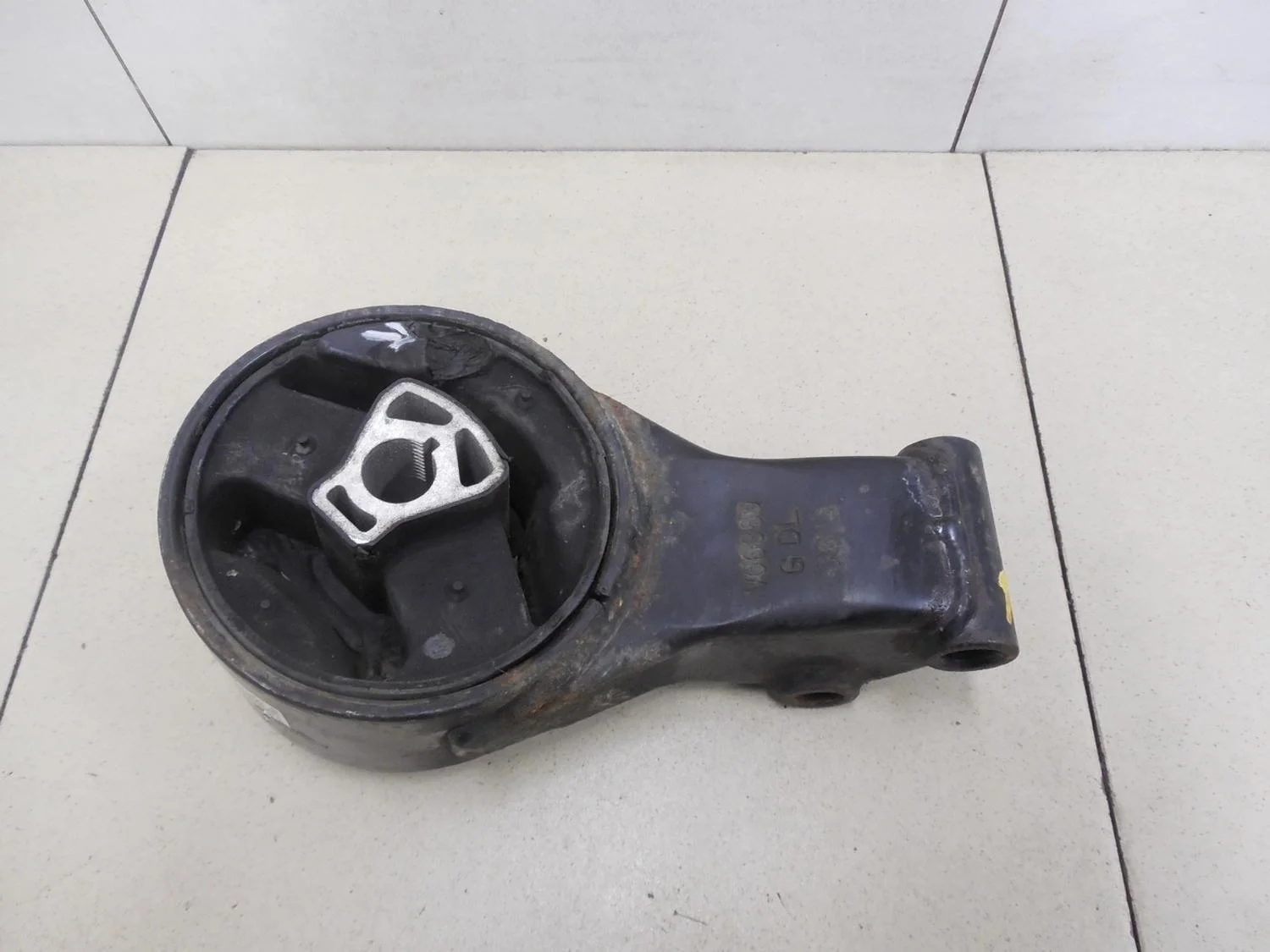 Опора двигателя задняя Cruze 2009-2016