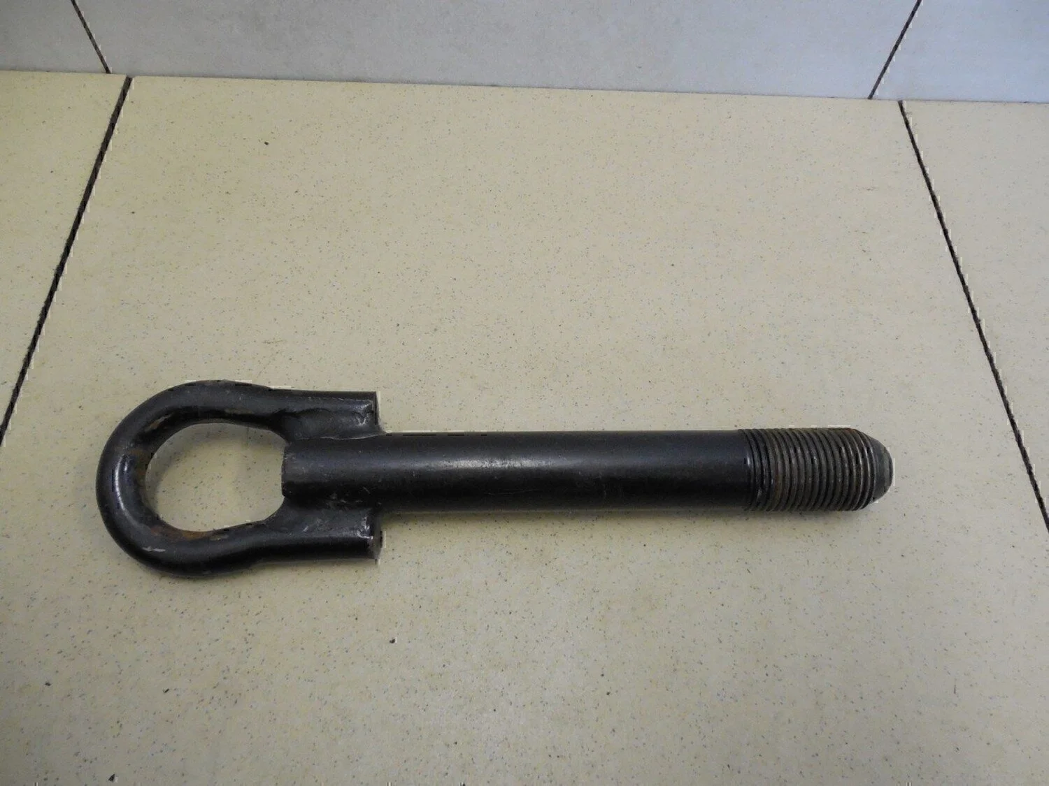 Крюк буксировочный  Passat [B6] 2005-2010