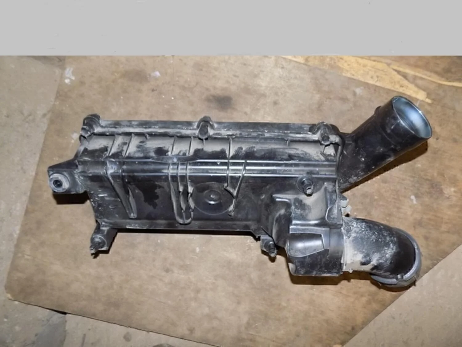 Корпус воздушного фильтра C4 II 2011>