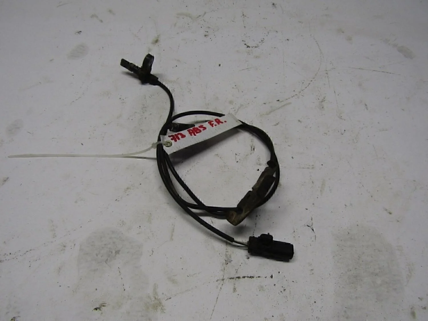 Датчик ABS передний правый Corolla E15 2006-2013